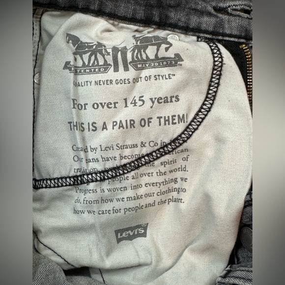 Levi’s 510 Men’s or Boys 28X32 Grey Distressed Wash - Picture 8 of 8